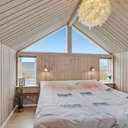 Stunning In With Wifi Holiday home